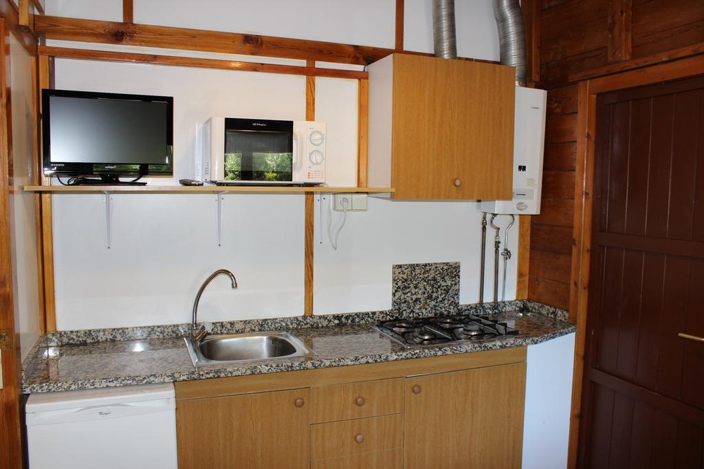 Bungalows Pena Montanesa Aínsa الغرفة الصورة